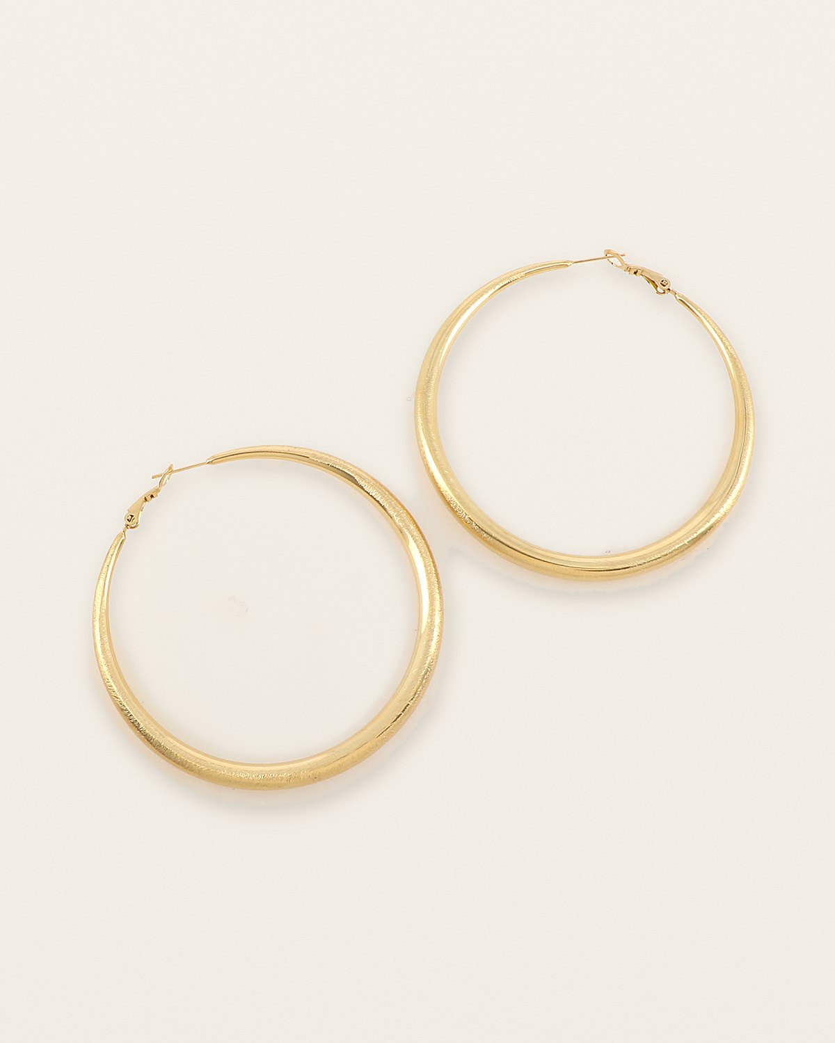 Diane Hoops – Gold, XL (65 mm)