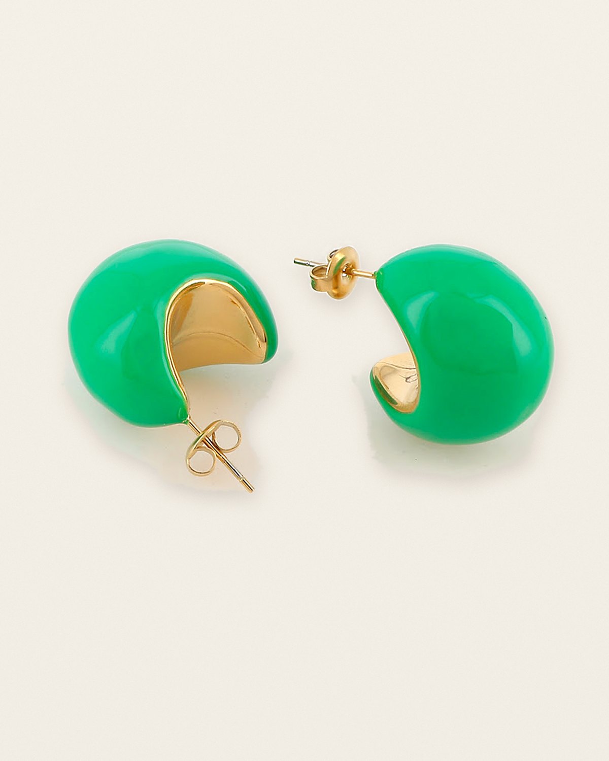 Suzanne Hoops – Green